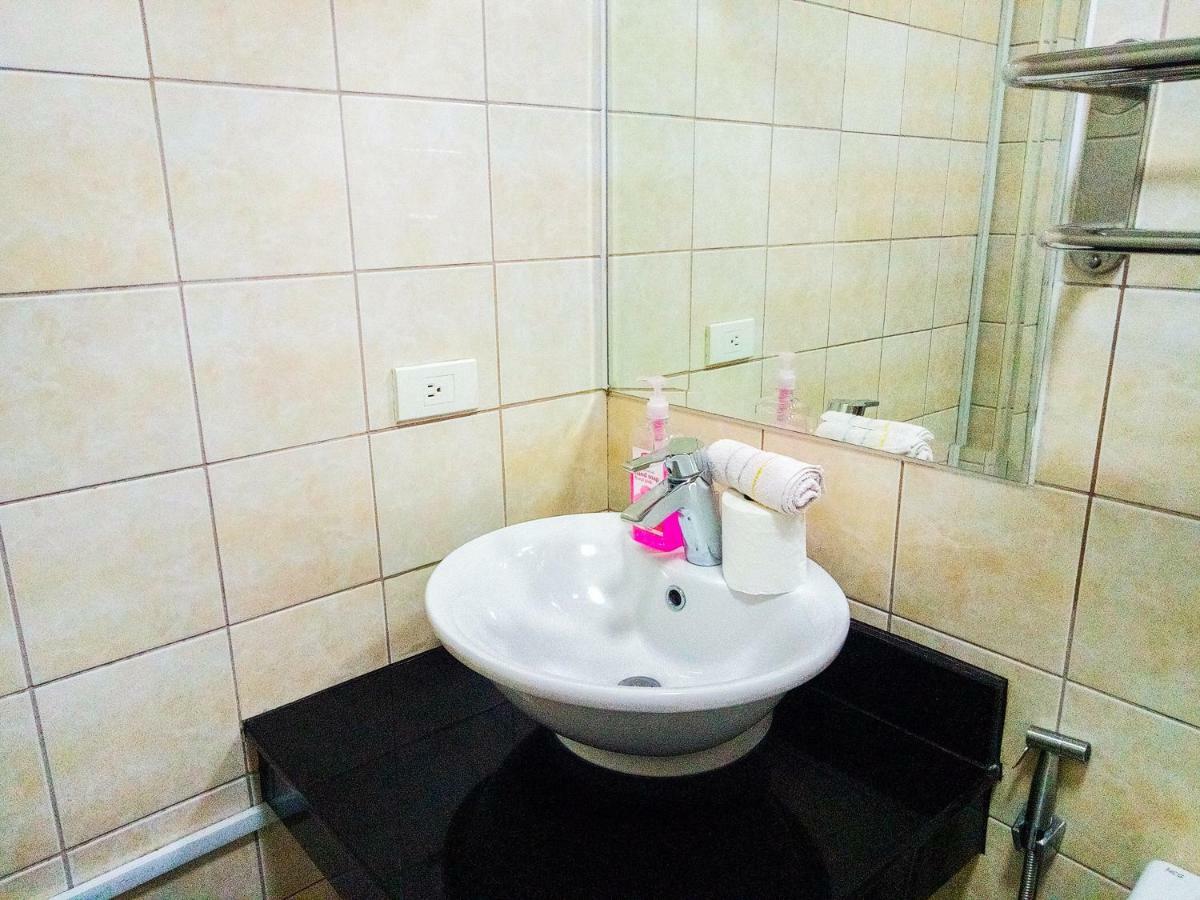 Apartmán Forbes Area Bgc Taguig Manila Exteriér fotografie